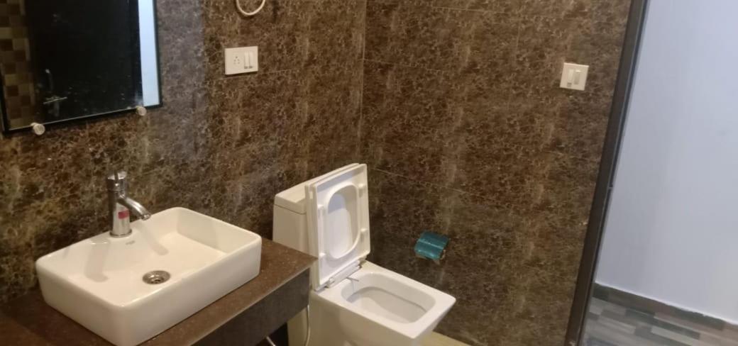 Hotel Stay Well Banikhet Экстерьер фото